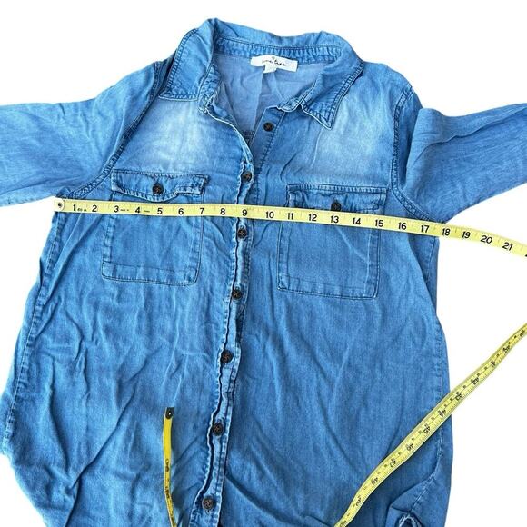 Love Tree Chambray, button-down, long sleeve shirt, women's size M - Picture 8 of 8